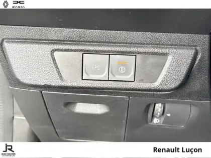 Photo 14 Dacia Sandero  1.0 ECO-G 100ch Stepway Expression -24