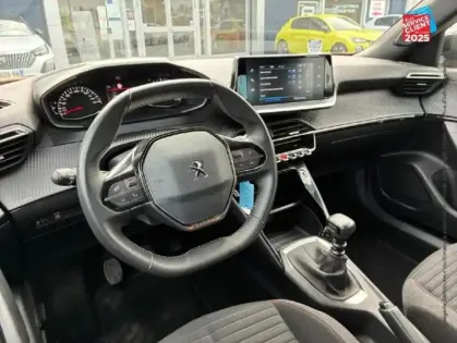 Photo 14 Peugeot 2008  1.2 PureTech 100ch S&S Active Pack