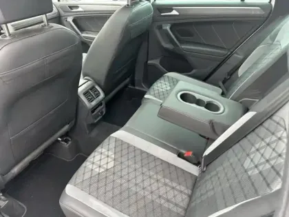 Photo 6 Volkswagen Tiguan  1.4 eHybrid 245ch R-Line DSG6