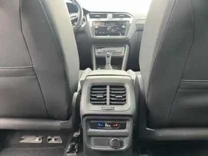 Photo 13 Volkswagen Tiguan  1.4 eHybrid 245ch R-Line DSG6