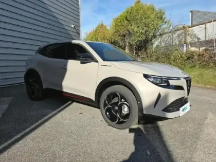 Photo 2 Alfa Romeo Junior  1.2 Ibrida 136ch Speciale DCT6