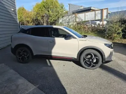 Photo 3 Alfa Romeo Junior  1.2 Ibrida 136ch Speciale DCT6