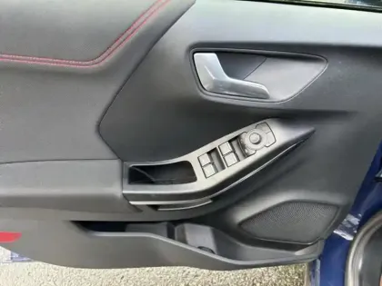 Photo 10 Ford Puma  1.0 Flexifuel 125ch S&S mHEV ST-Line