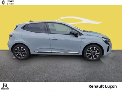 Photo 12 Renault Clio  1.6 E-Tech 145ch full hybrid Techno - 25