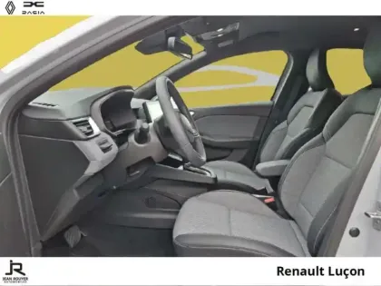 Photo 2 Renault Clio  1.6 E-Tech 145ch full hybrid Techno - 25