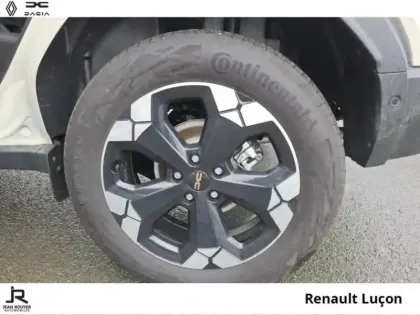 Photo 7 Dacia Duster  1.6 hybrid 140ch Extreme