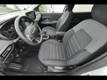 Photo 9 Dacia Jogger  1.0 ECO-G 100ch Expression 5 places