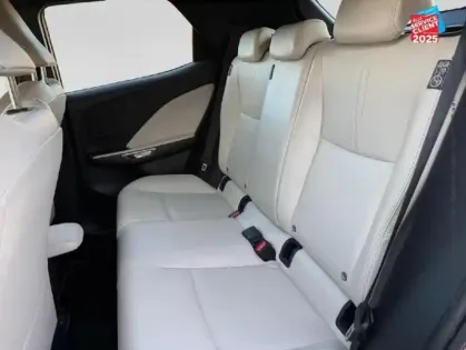 Photo 10 Lexus Lbx  1.5 136ch Elegant 2WD Sieges chauf/cuir Camera