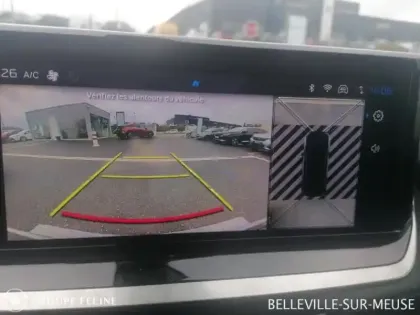 Photo 11 Peugeot 2008  1.2 Hybrid 145ch Allure e-DCS6