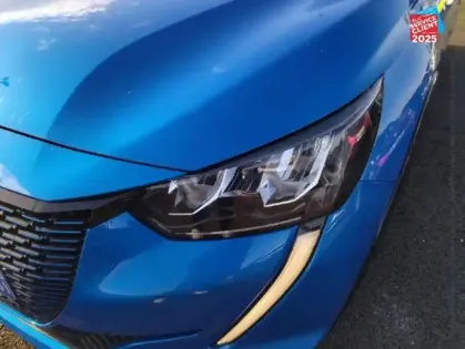 Photo 12 Peugeot 208  e- 136ch Allure