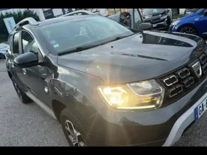 Photo 13 Dacia Duster  1.0 TCe 90ch 15 ans 4x2 - E6U