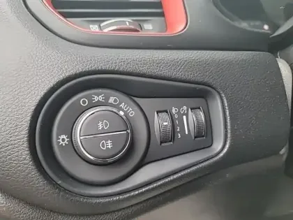 Photo 14 Jeep Renegade  1.3 Turbo T4 240ch 4xe Trailhawk AT6