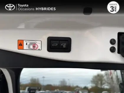 Photo 10 Toyota C-HR  1.8 Hybride 140ch Collection MY25