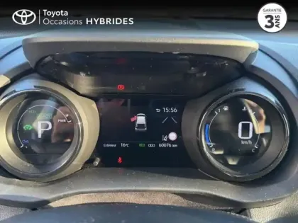 Photo 14 Toyota Yaris  116h Première 5p