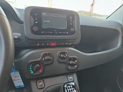 Photo 28 Fiat Panda  Classic 1.0 70ch BSG S&S City