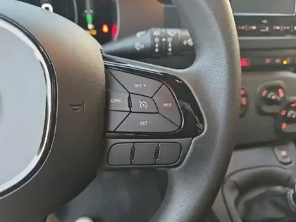 Photo 12 Fiat Panda  Classic 1.0 70ch BSG S&S City