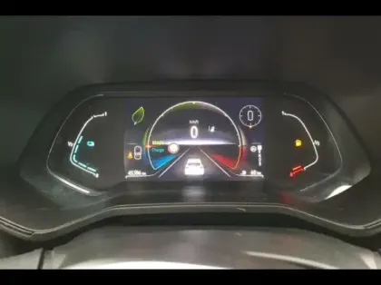 Photo 8 Renault Clio  1.6 E-Tech hybride 145ch Equilibre