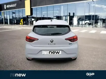 Photo 4 Renault Clio  1.6 E-Tech hybride 145ch Equilibre