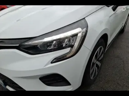 Photo 13 Renault Clio  1.6 E-Tech hybride 145ch Equilibre