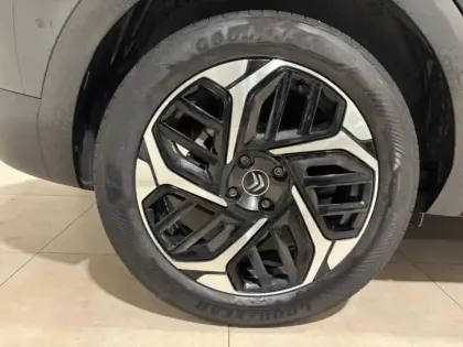 Photo 11 Citroën C4  BlueHDi 110ch S&S Shine