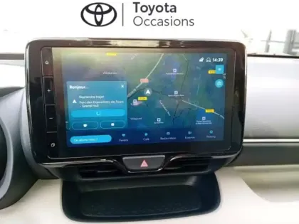 Photo 12 Toyota Yaris  116h Iconic 5p MY22