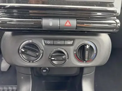 Photo 12 Citroën C3  1.2 PureTech 83ch S&S YOU!