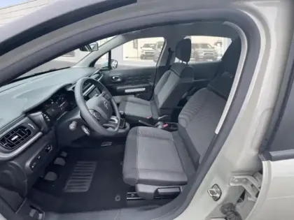 Photo 8 Citroën C3  1.2 PureTech 83ch S&S YOU!