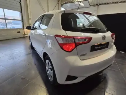 Photo 1 Toyota Yaris  70 VVT-i Ultimate 5p