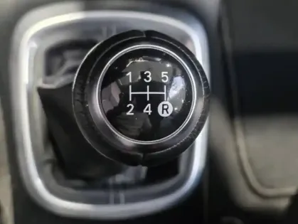 Photo 12 Toyota Yaris  70 VVT-i Ultimate 5p