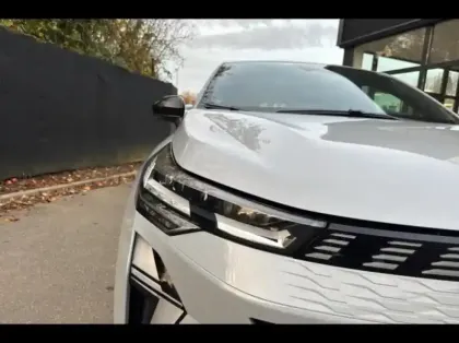 Photo 13 Renault Symbioz  1.6 E-Tech full hybrid 145ch Iconic