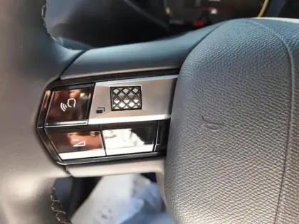 Photo 27 DS DS 3  Crossback PureTech 100ch Bastille