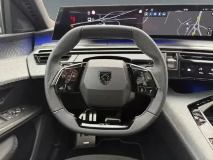 Photo 11 Peugeot 3008  Hybrid 145 GT PACK ALCANTARA