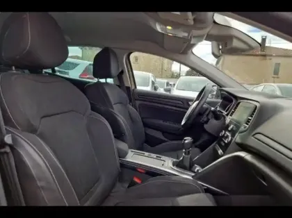 Photo 8 Renault Megane  1.3 TCe 140ch FAP Limited