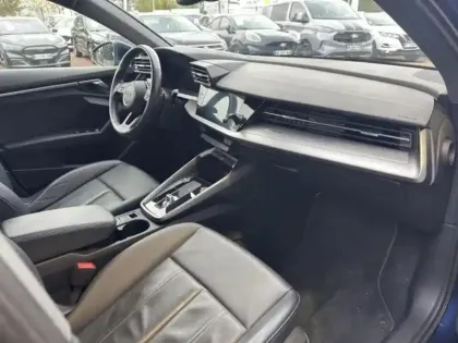 Photo 10 Audi A3  Sportback 35 TFSI 150ch Mild Hybrid Design Luxe S tronic 7