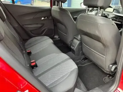 Photo 7 Peugeot 2008  1.2 Hybrid 136ch Allure e-DCS6