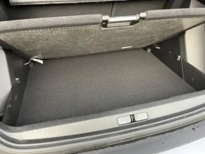 Photo 5 Peugeot 2008  1.2 Hybrid 136ch Allure e-DCS6