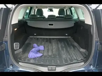 Photo 11 Renault Grand Scenic  1.3 TCe 140ch FAP Intens EDC