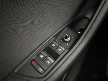 Photo 14 Audi A4  Avant 35 TDI 163ch Business line S tronic 7 9cv