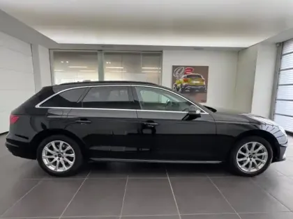 Photo 3 Audi A4  Avant 35 TDI 163ch Business line S tronic 7 9cv