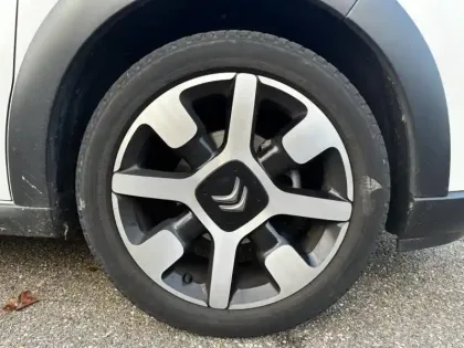 Photo 6 Citroën C3  PureTech 82ch Shine S&S E6.d-TEMP