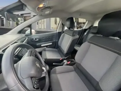 Photo 8 Citroën C3  1.2 PureTech 83ch S&S YOU!