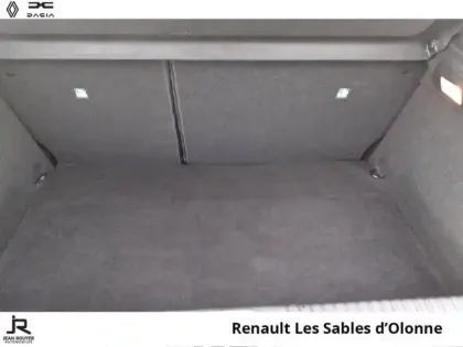 Photo 21 Renault Clio  1.6 E-Tech 145ch full hybrid esprit Alpine - 24