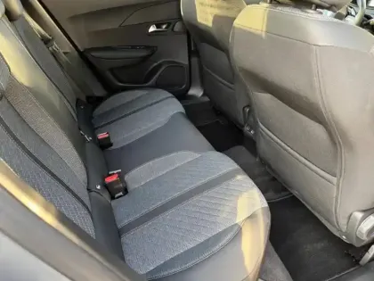 Photo 8 Peugeot 2008  1.2 PureTech 100ch S&S Allure