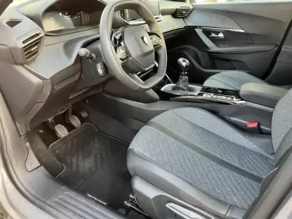 Photo 12 Peugeot 2008  1.2 PureTech 100ch S&S Allure