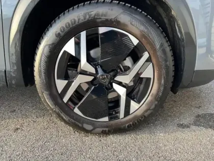 Photo 6 Peugeot 2008  1.2 PureTech 100ch S&S Allure