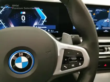 Photo 14 BMW Serie 3 Série 3 320eA 204ch M Sport