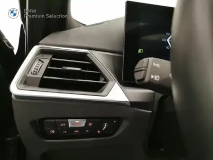 Photo 12 BMW Serie 3 Série 3 320eA 204ch M Sport