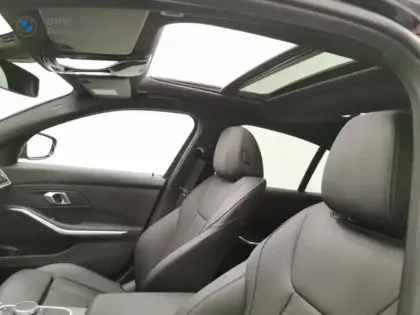 Photo 10 BMW Serie 3 Série 3 320eA 204ch M Sport