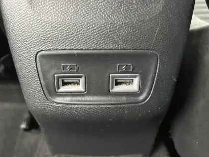 Photo 17 Peugeot 2008  Electrique 136 ch