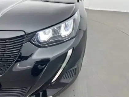 Photo 15 Peugeot 2008  Electrique 136 ch